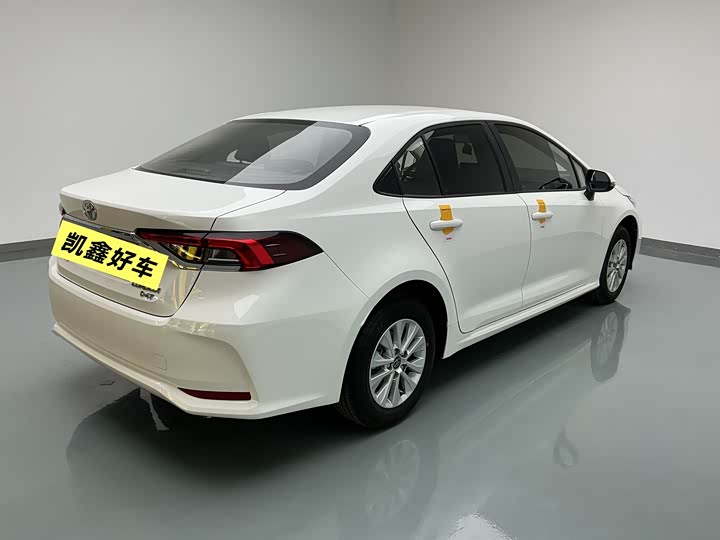 Фото 6 - Toyota Corolla