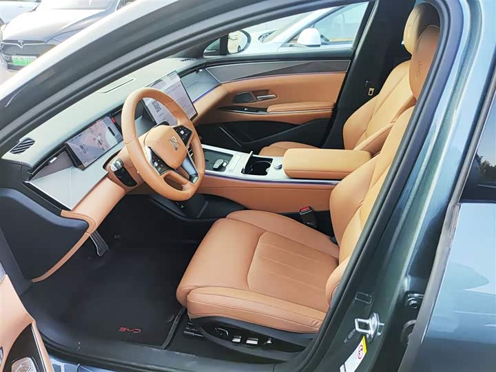 Фото 15 - BYD Han L