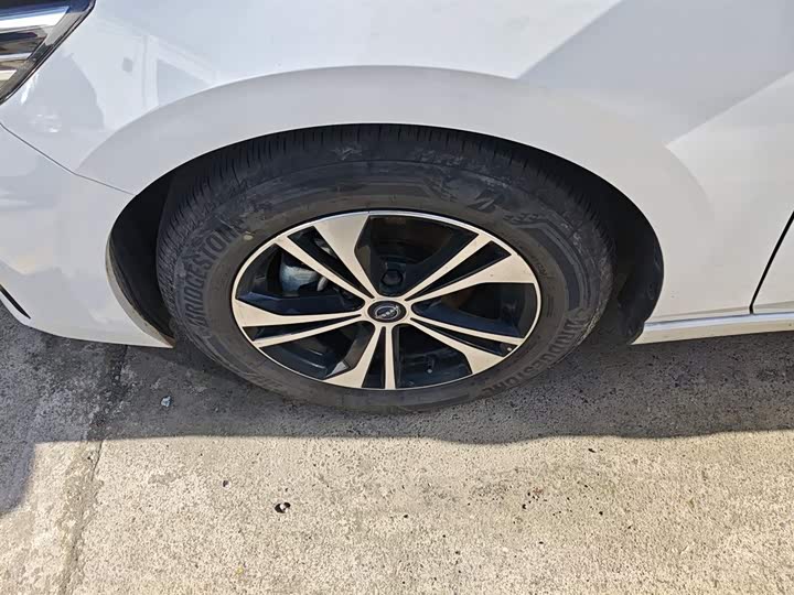 Фото 23 - Nissan Sylphy