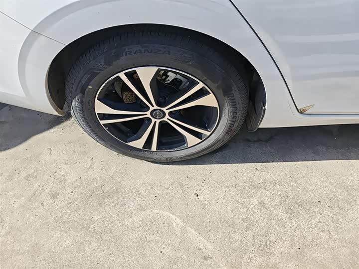 Фото 26 - Nissan Sylphy