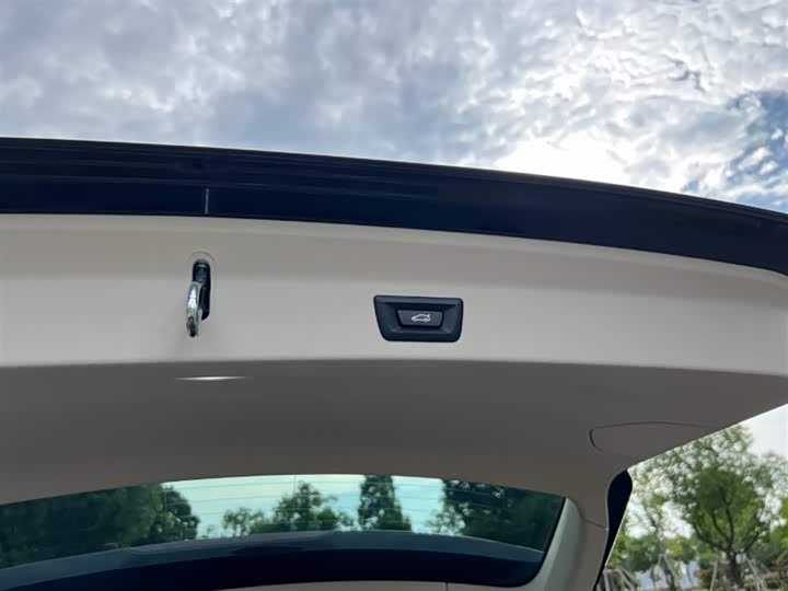 Фото 11 - BMW iX3