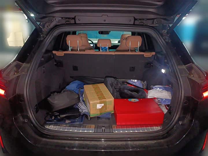 Фото 10 - Nio ES6