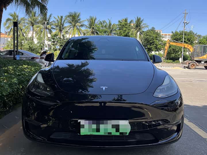 Фото 3 - Tesla Model Y