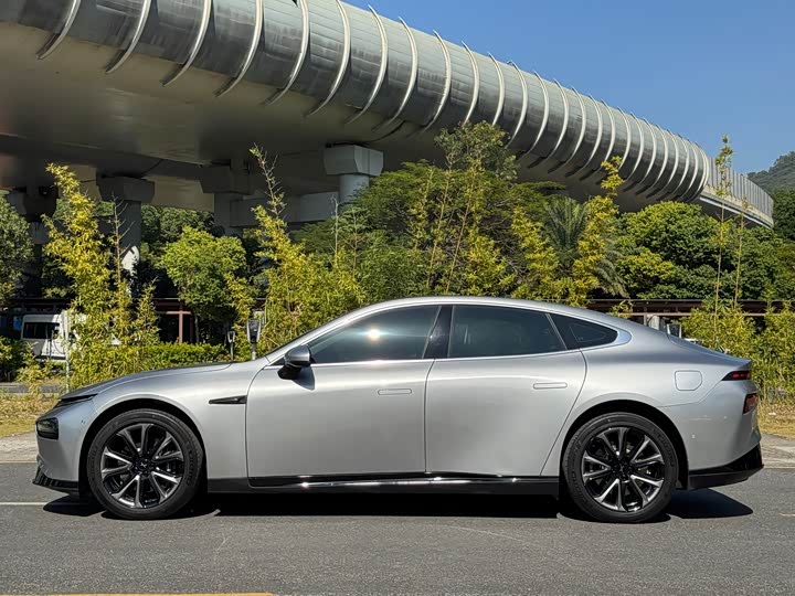 Фото 17 - XPeng P7