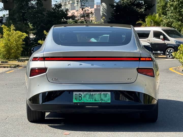 Фото 19 - XPeng P7