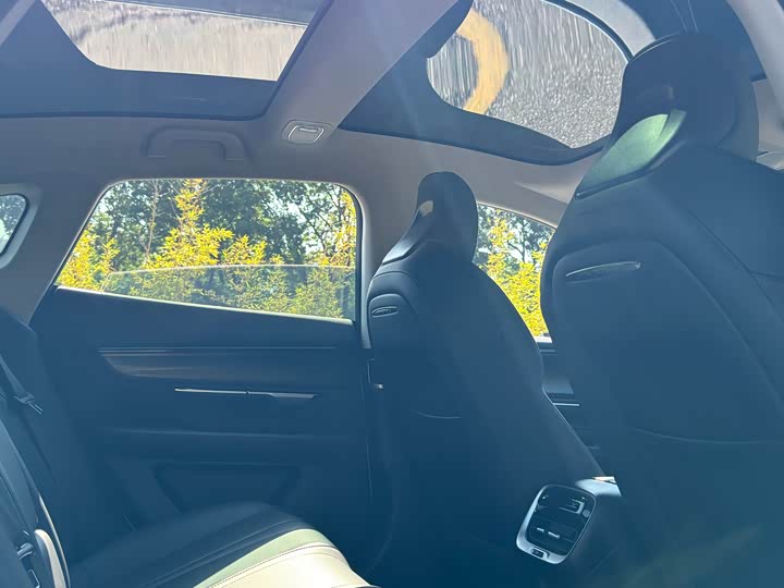 Фото 7 - XPeng P7