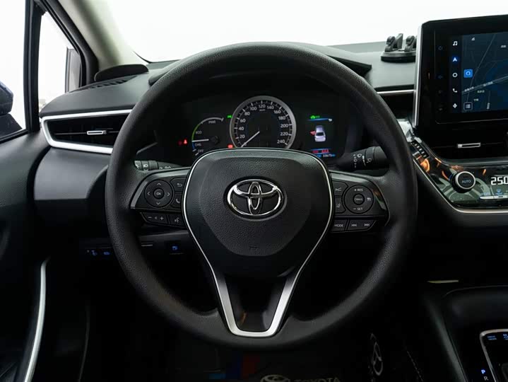 Фото 22 - Toyota Corolla