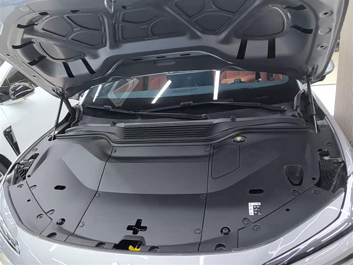 Фото 20 - Nio Onvo L60