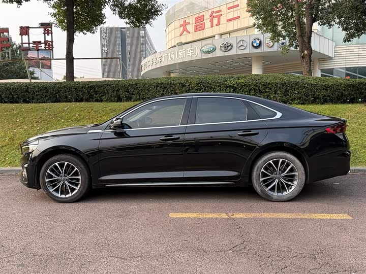 Фото 3 - Geely Preface