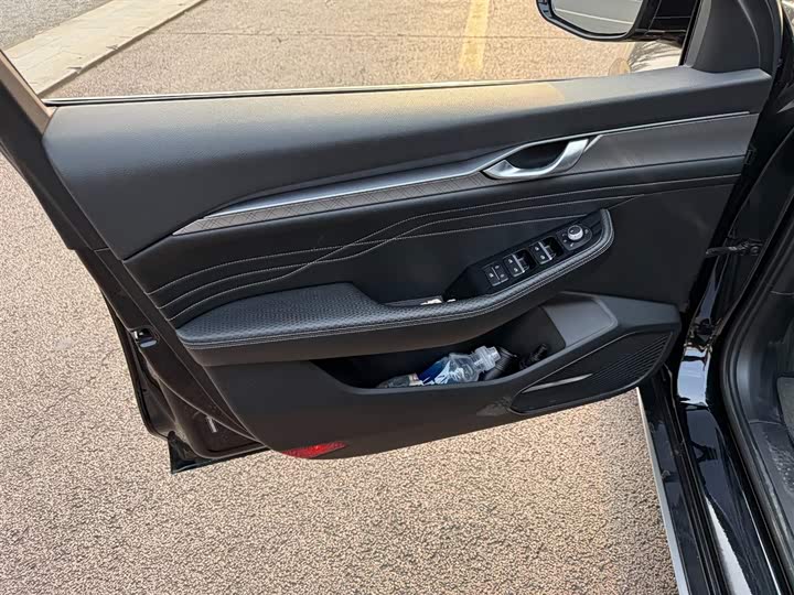 Фото 6 - Geely Preface