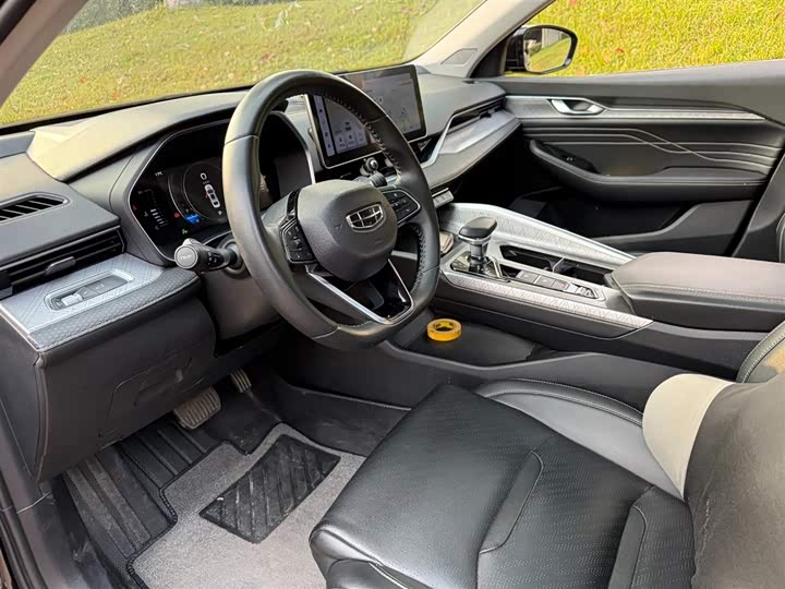 Фото 7 - Geely Preface