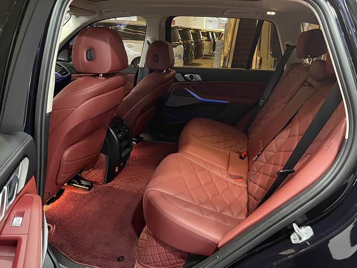 Фото 17 - BMW X5