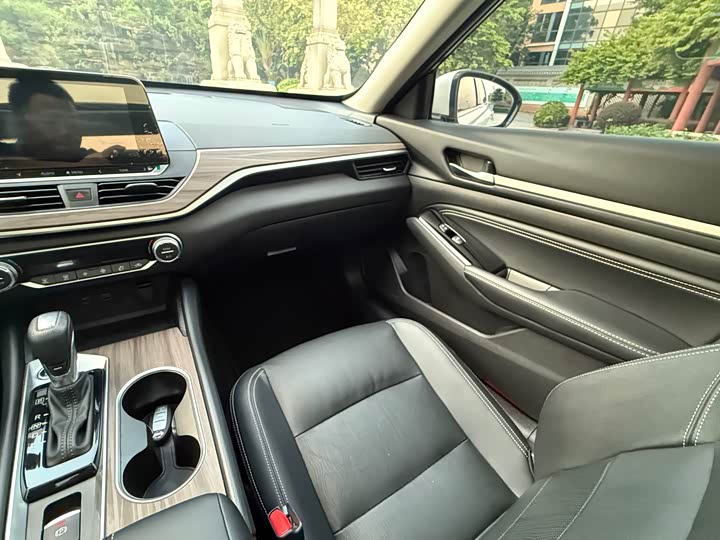 Фото 15 - Nissan Teana