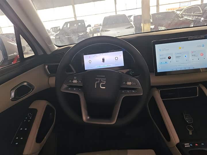 Фото 11 - BYD Yuan Up