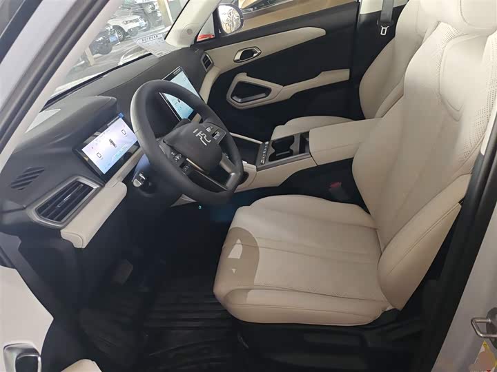 Фото 15 - BYD Yuan Up