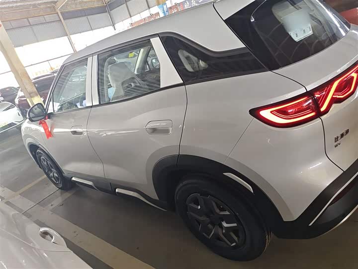 Фото 5 - BYD Yuan Up