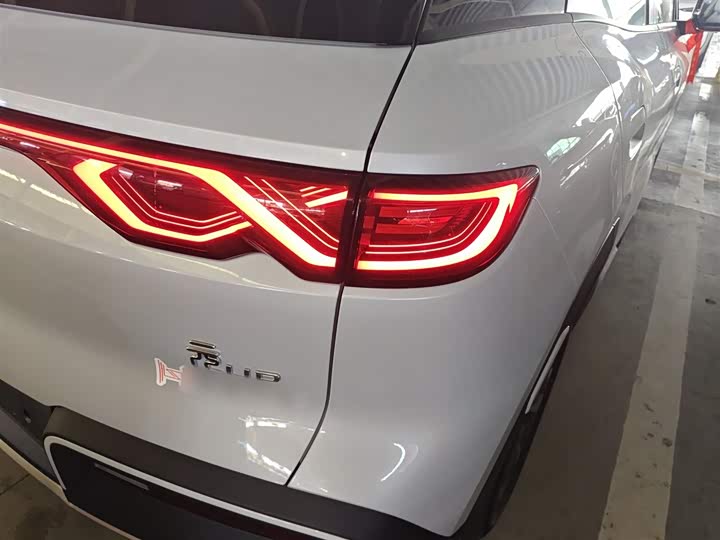 Фото 8 - BYD Yuan Up