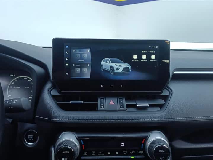 Фото 13 - Toyota Wildlander