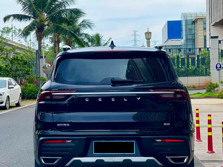 Фото 8 - Geely Okavango