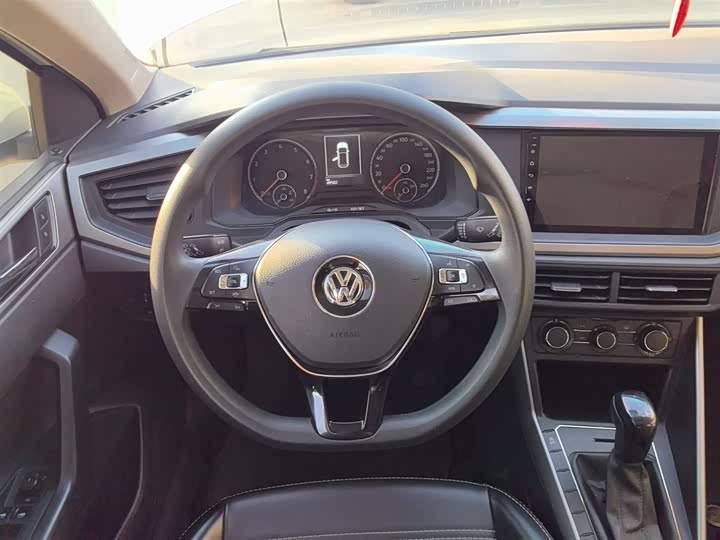 Фото 11 - Volkswagen Polo