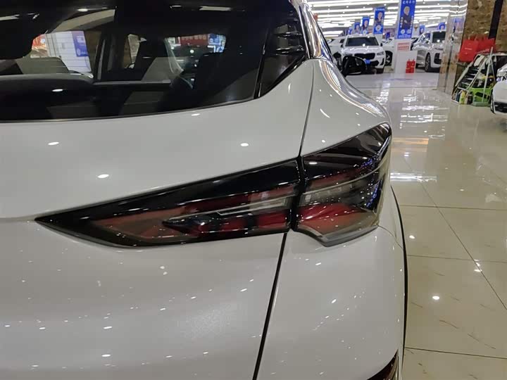 Фото 8 - Changan UNI-T