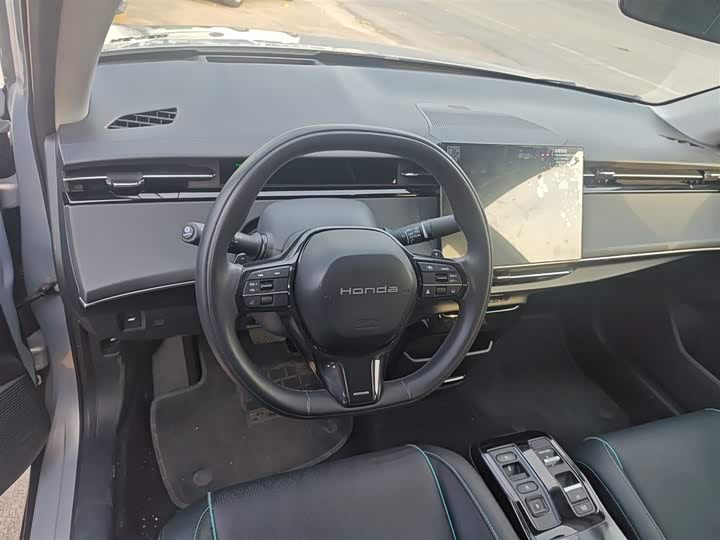 Фото 11 - Honda e:NP2