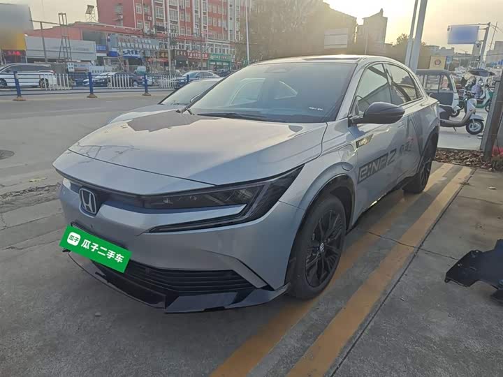 Фото 2 - Honda e:NP2