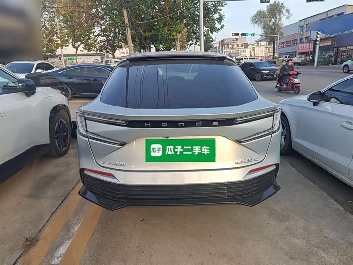 Фото 6 - Honda e:NP2