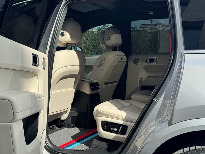 Фото 10 - LiXiang L9