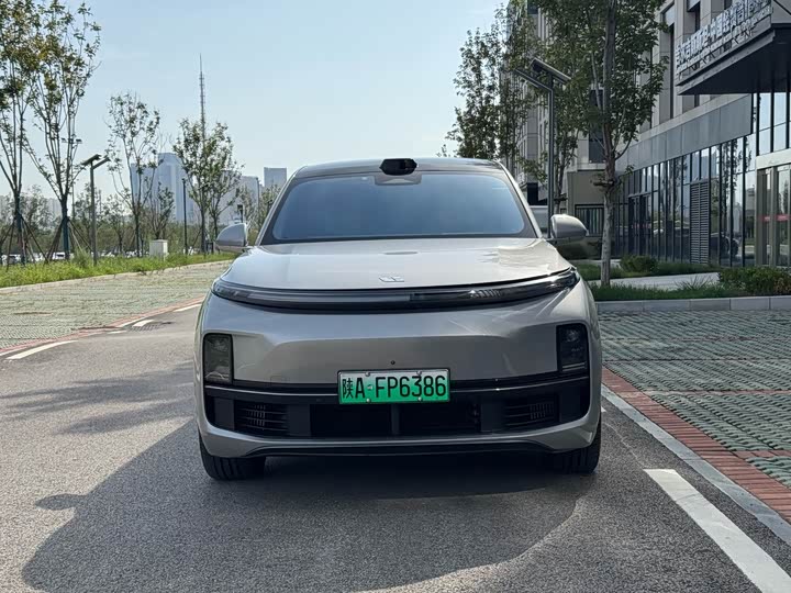 Фото 2 - LiXiang L9