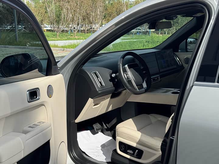 Фото 9 - LiXiang L9