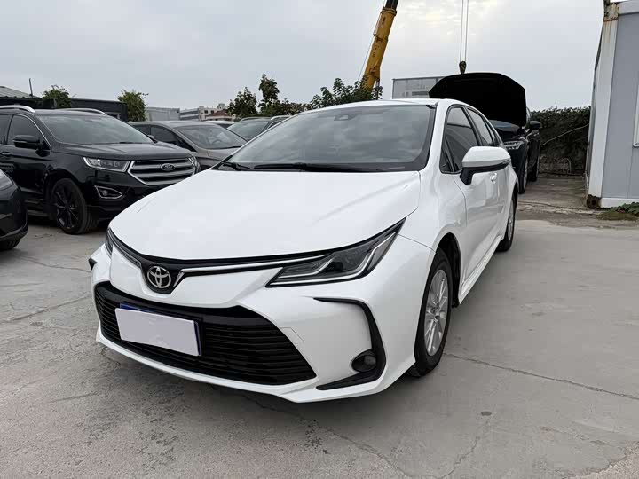 Фото 1 - Toyota Corolla