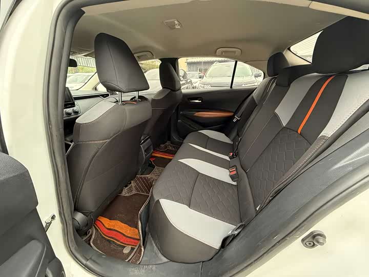 Фото 6 - Toyota Corolla