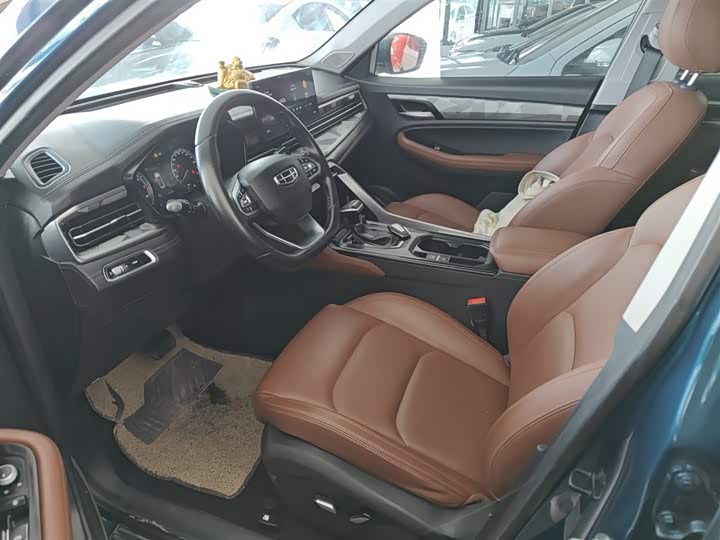 Фото 15 - Geely Vision X6