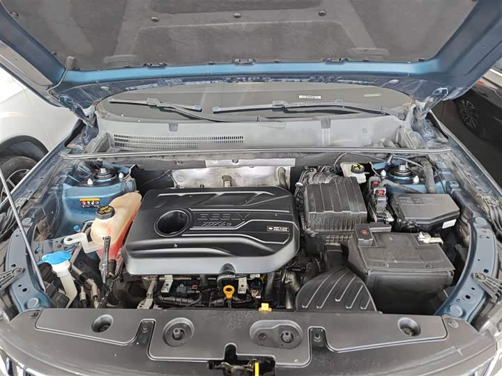 Фото 20 - Geely Vision X6