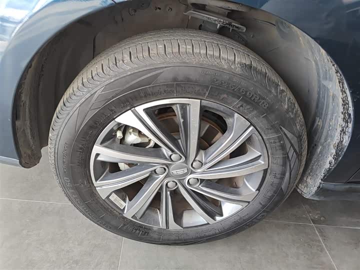 Фото 23 - Geely Vision X6