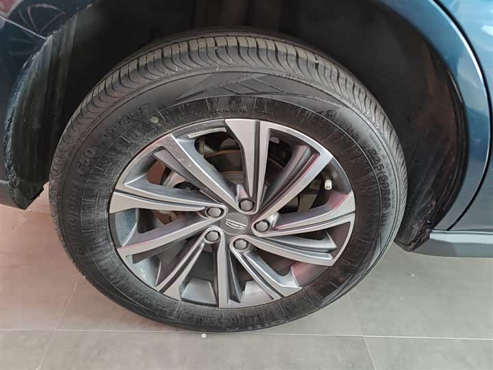 Фото 26 - Geely Vision X6