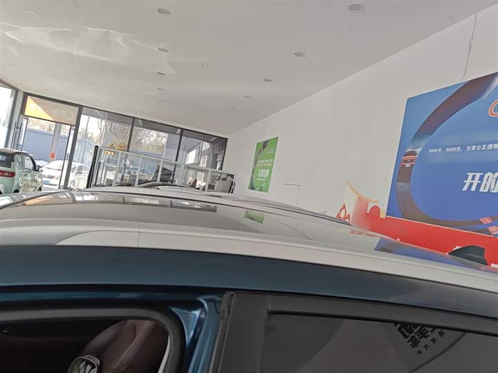 Фото 27 - Geely Vision X6