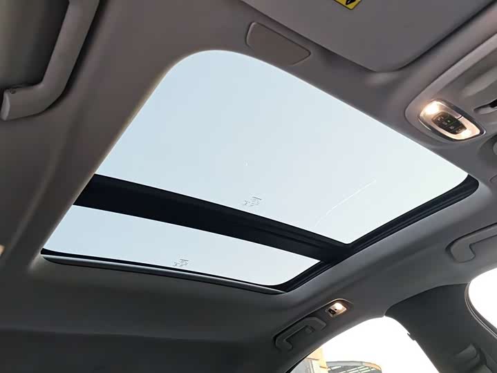 Фото 16 - Volvo S60