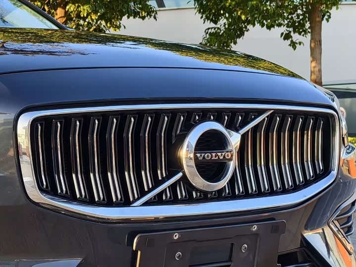 Фото 22 - Volvo S60