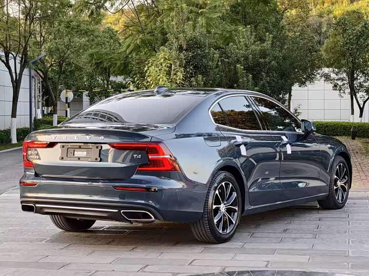 Фото 5 - Volvo S60