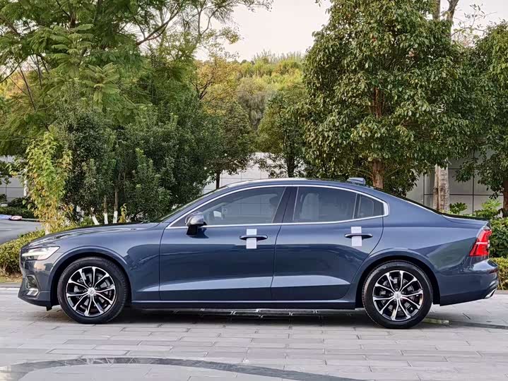 Фото 7 - Volvo S60