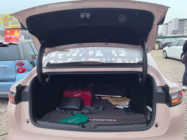 Фото 10 - Leapmotor B01