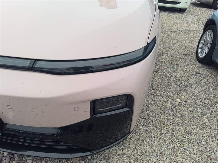 Фото 16 - Leapmotor B01