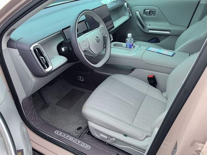 Фото 8 - Leapmotor B01