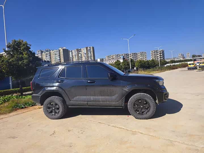 Фото 5 - Tank 400 Hybrid