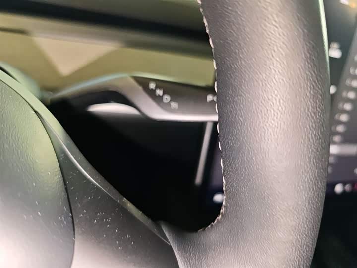 Фото 14 - Tesla Model Y