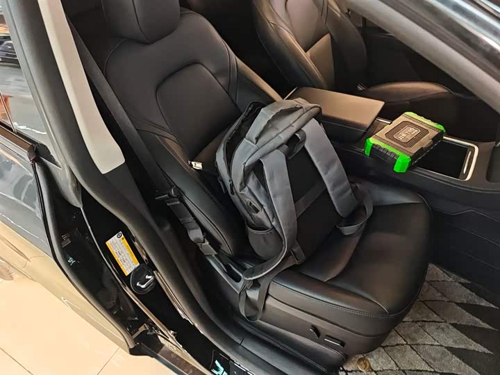 Фото 25 - Tesla Model Y