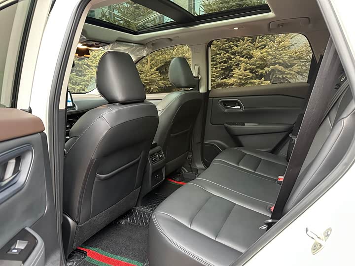 Фото 17 - Nissan X-Trail