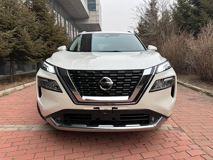 Фото 2 - Nissan X-Trail